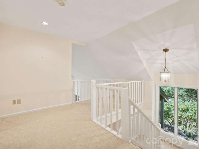 765 Oak Ridge Drive, Boone, NC 28607.  MLS# CAR4419667, YatesRealty ID 47836. 