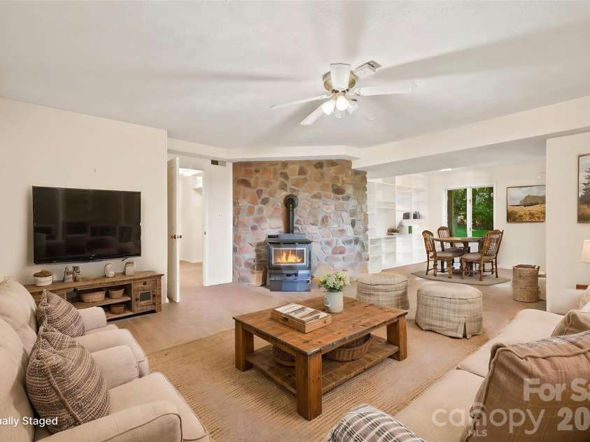 765 Oak Ridge Drive, Boone, NC 28607.  MLS# CAR4419667, YatesRealty ID 47836. 