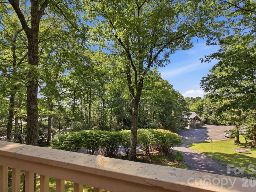 765 Oak Ridge Drive, Boone, NC 28607.  MLS# CAR4419667, YatesRealty ID 47836. 