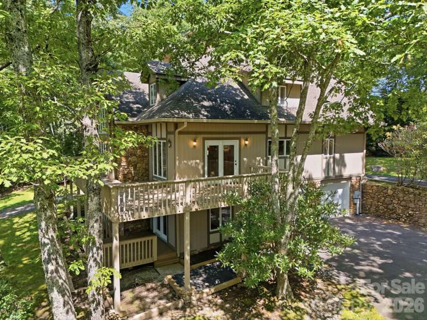 765 Oak Ridge Drive, Boone, NC 28607.  MLS# CAR4419667, YatesRealty ID 47836. 