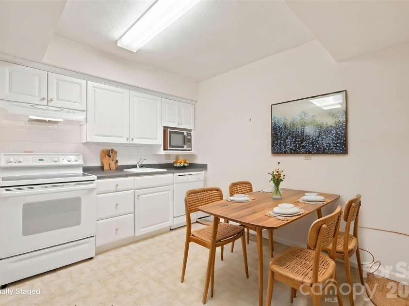 765 Oak Ridge Drive, Boone, NC 28607.  MLS# CAR4419667, YatesRealty ID 47836. Second Kitchen