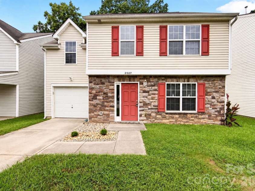 2507 Anna Garrison Road, Charlotte, NC 28206.  MLS# CAR4419661, YatesRealty ID 47837. 