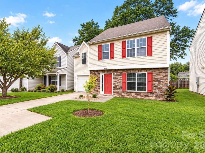 2507 Anna Garrison Road, Charlotte, NC 28206.  MLS# CAR4419661, YatesRealty ID 47837. 