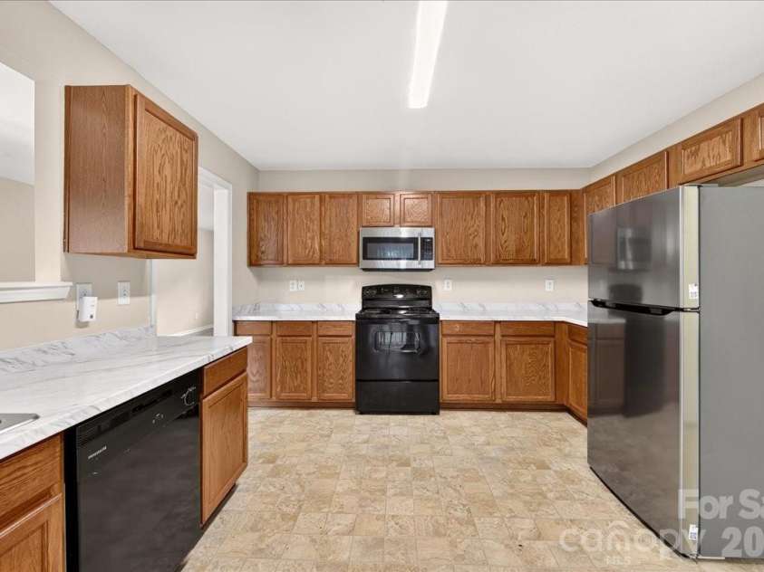 2507 Anna Garrison Road, Charlotte, NC 28206.  MLS# CAR4419661, YatesRealty ID 47837. 