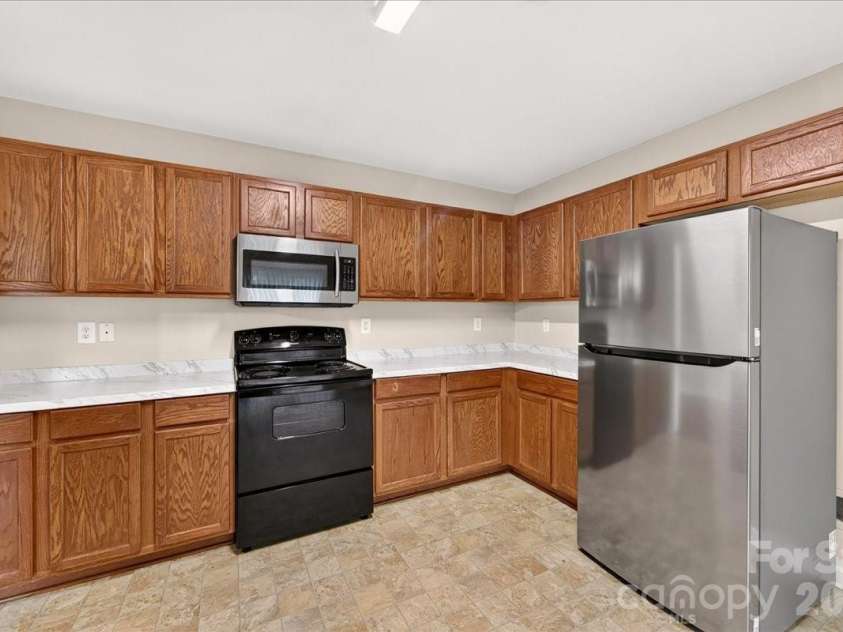 2507 Anna Garrison Road, Charlotte, NC 28206.  MLS# CAR4419661, YatesRealty ID 47837. 