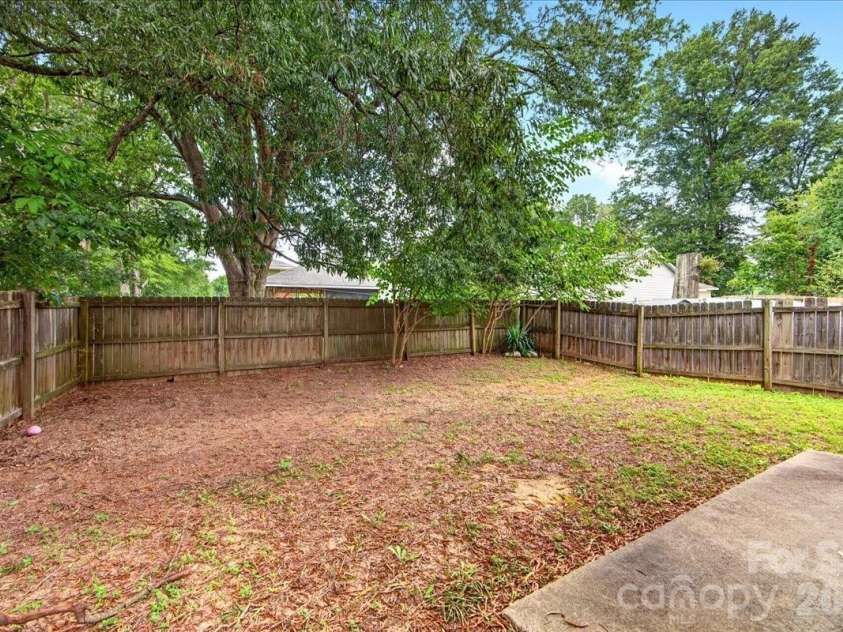 2507 Anna Garrison Road, Charlotte, NC 28206.  MLS# CAR4419661, YatesRealty ID 47837. 
