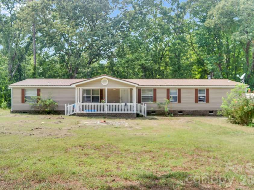 6010 Hightower Road, Fort Lawn, SC 29714.  MLS# CAR4419683, YatesRealty ID 47838. 