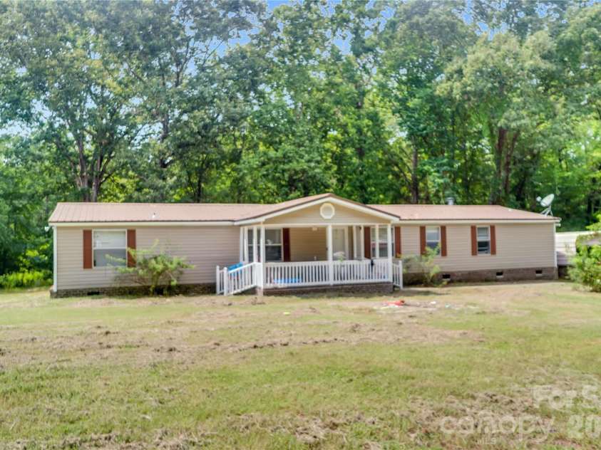 6010 Hightower Road, Fort Lawn, SC 29714.  MLS# CAR4419683, YatesRealty ID 47838. 