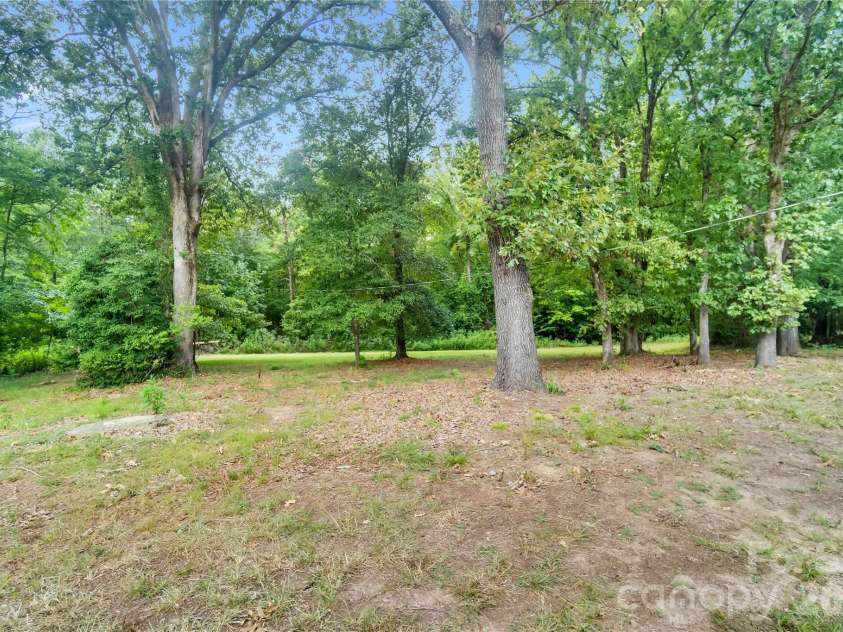 6010 Hightower Road, Fort Lawn, SC 29714.  MLS# CAR4419683, YatesRealty ID 47838. 