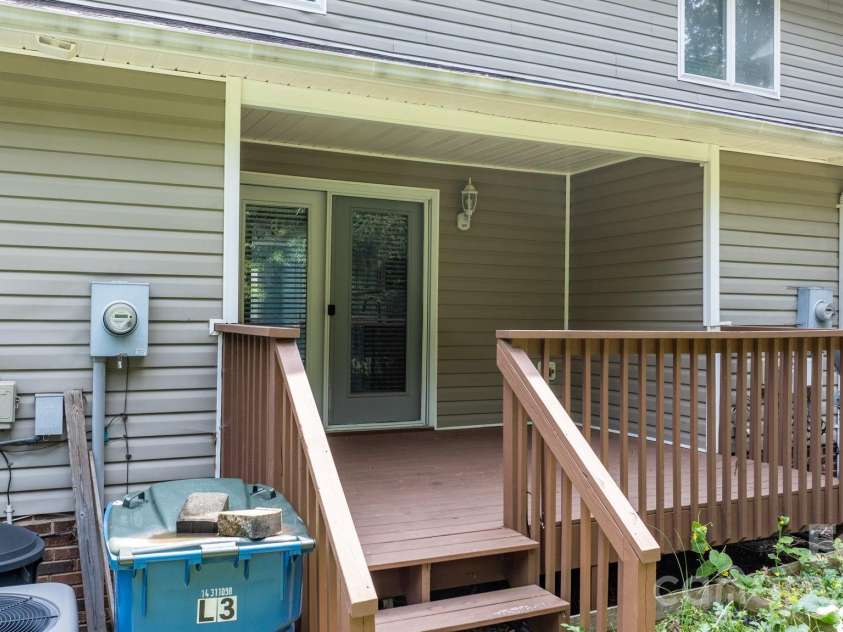 3245 White Oak Court, Claremont, NC 28610.  MLS# CAR4419160, YatesRealty ID 47839. 