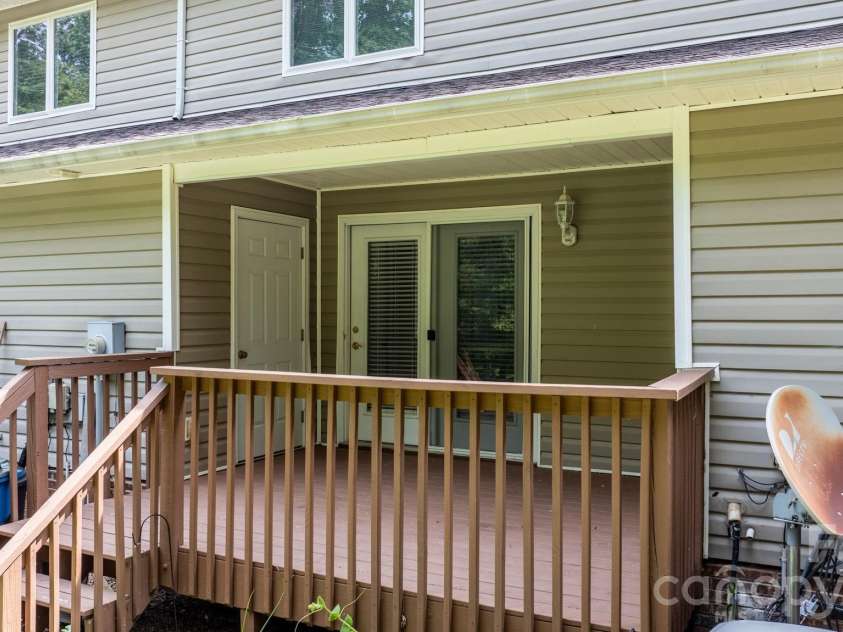 3245 White Oak Court, Claremont, NC 28610.  MLS# CAR4419160, YatesRealty ID 47839. 