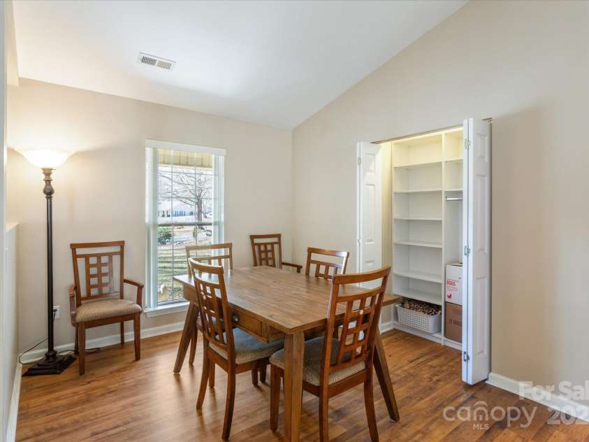 2625 Middleton Circle, Hendersonville, NC 28791.  MLS# CAR4225806, YatesRealty ID 4784. 