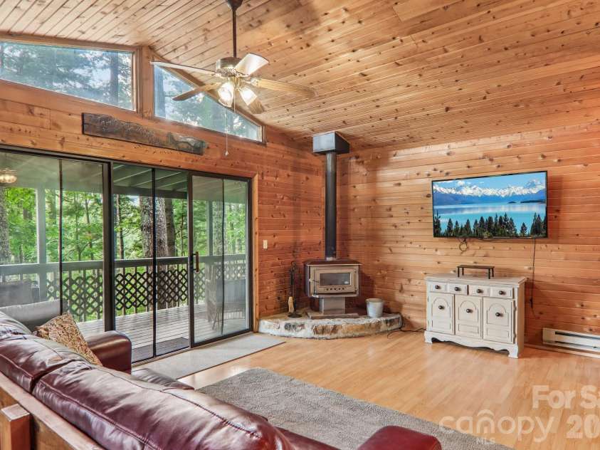 21 Wild Bird Lane, Maggie Valley, NC 28751.  MLS# CAR4419423, YatesRealty ID 47840. 