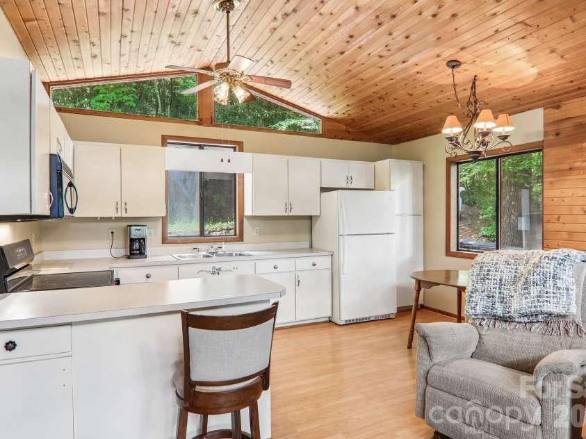 21 Wild Bird Lane, Maggie Valley, NC 28751.  MLS# CAR4419423, YatesRealty ID 47840. 