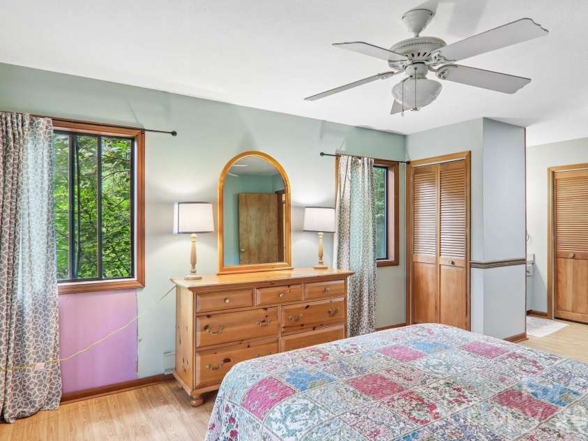 21 Wild Bird Lane, Maggie Valley, NC 28751.  MLS# CAR4419423, YatesRealty ID 47840. 