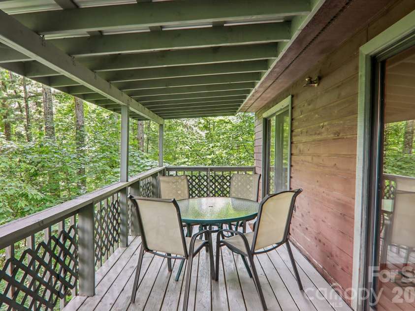 21 Wild Bird Lane, Maggie Valley, NC 28751.  MLS# CAR4419423, YatesRealty ID 47840. 