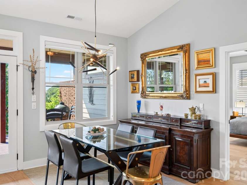 16 Britton Knoll Pass, Arden, NC 28704.  MLS# CAR4417470, YatesRealty ID 47841. Dining Area