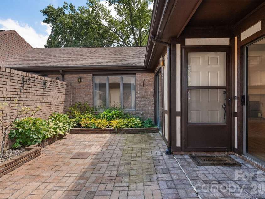 26 Lodge Lane, Waynesville, NC 28786.  MLS# CAR4418429, YatesRealty ID 47843. 
