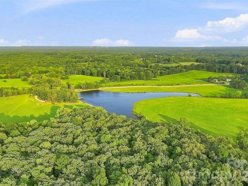 1979 Willie Usher Road, Lancaster, SC 29720.  MLS# CAR4410738, YatesRealty ID 47845. 