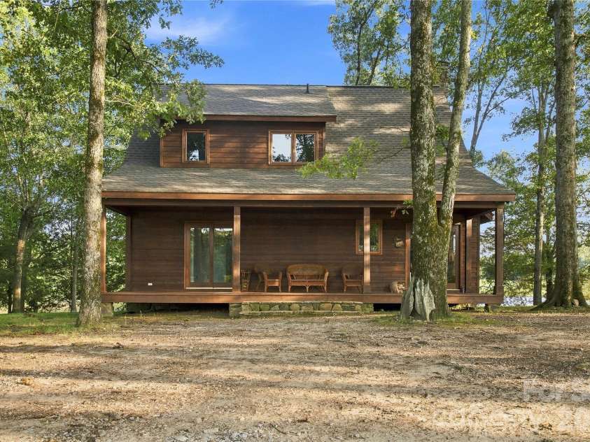 1979 Willie Usher Road, Lancaster, SC 29720.  MLS# CAR4410738, YatesRealty ID 47845. 