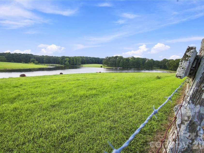 1979 Willie Usher Road, Lancaster, SC 29720.  MLS# CAR4410738, YatesRealty ID 47845. 