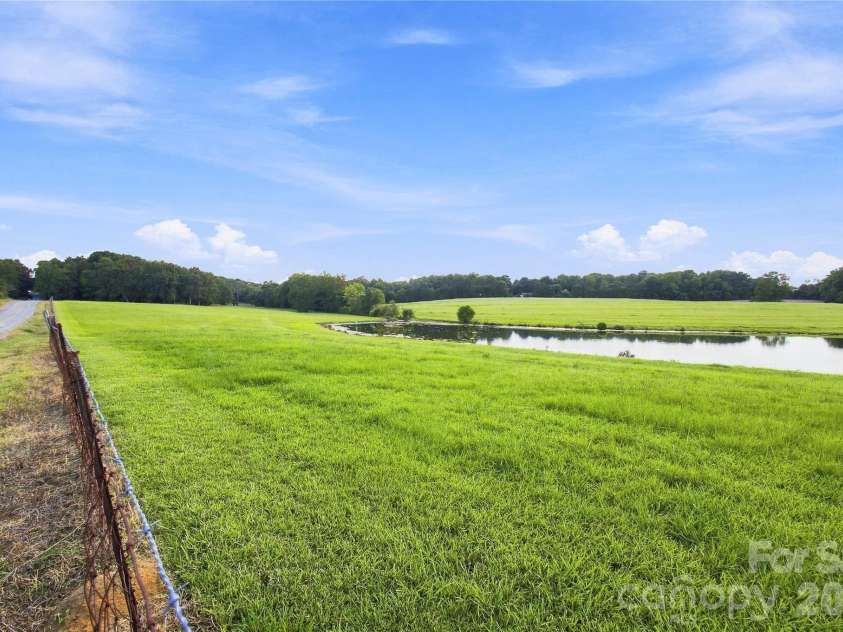 1979 Willie Usher Road, Lancaster, SC 29720.  MLS# CAR4410738, YatesRealty ID 47845. 