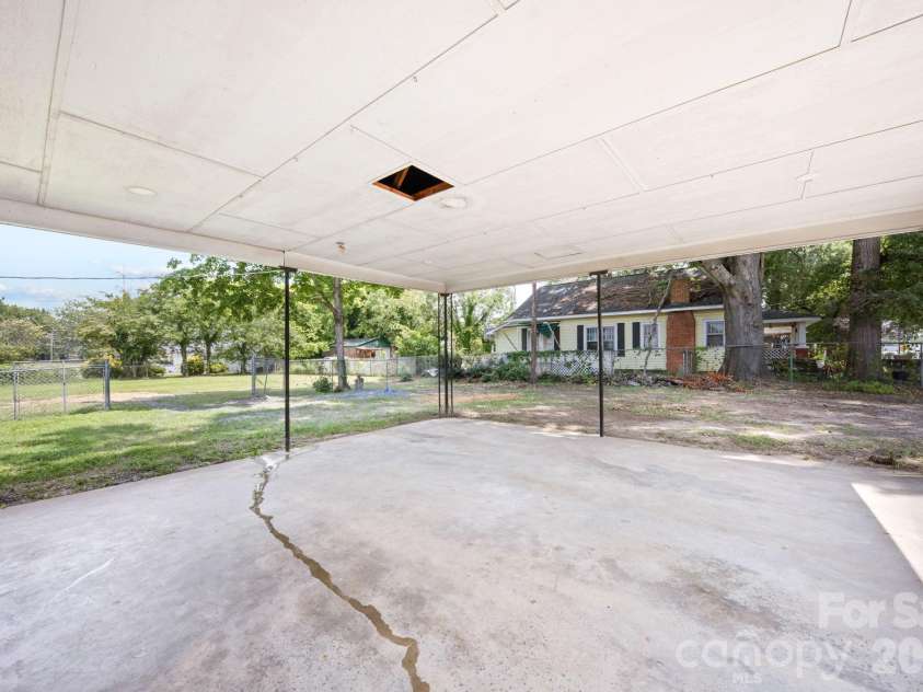 206 Bethpage Road, Kannapolis, NC 28081.  MLS# CAR4418585, YatesRealty ID 47846. 