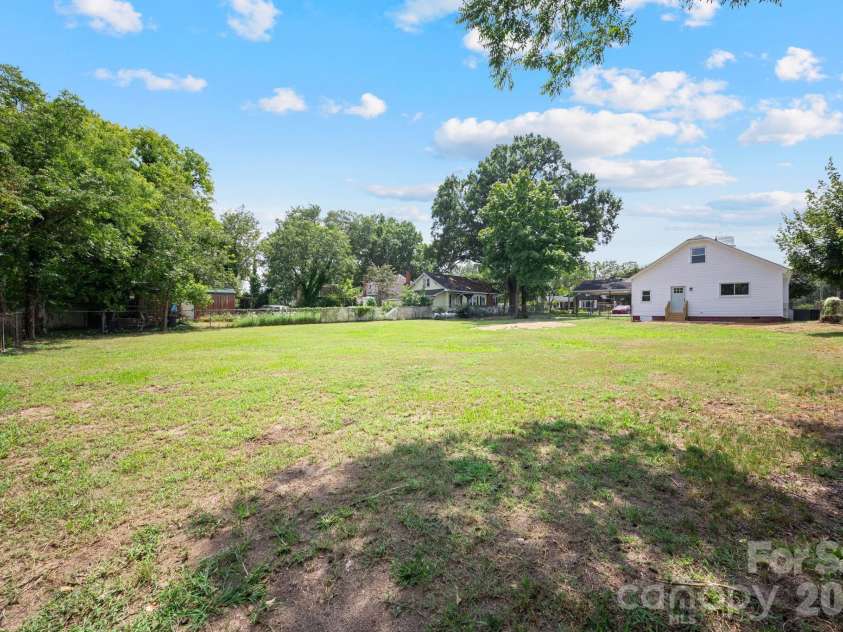 206 Bethpage Road, Kannapolis, NC 28081.  MLS# CAR4418585, YatesRealty ID 47846. 