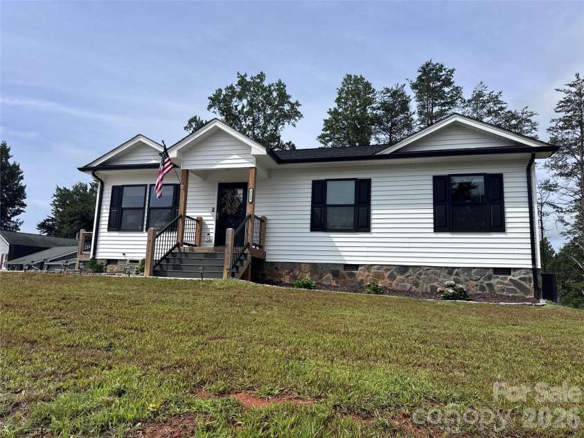 3535 High West Drive, Lenoir, NC 28645.  MLS# CAR4412770, YatesRealty ID 47848. Front View