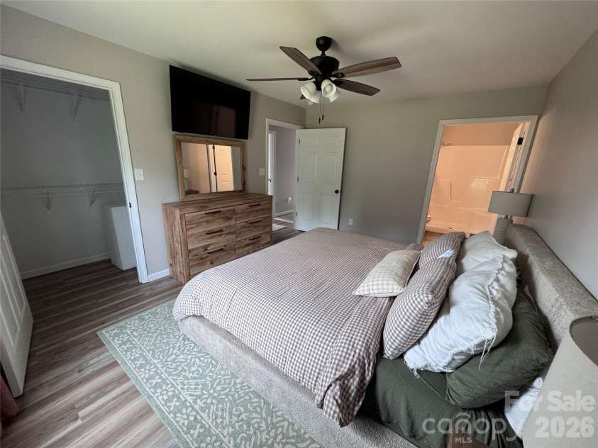 3535 High West Drive, Lenoir, NC 28645.  MLS# CAR4412770, YatesRealty ID 47848. Primary Bdr
