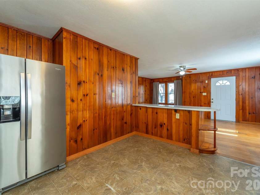 106 Scotland Street, Black Mountain, NC 28711.  MLS# CAR4344660, YatesRealty ID 4785. 