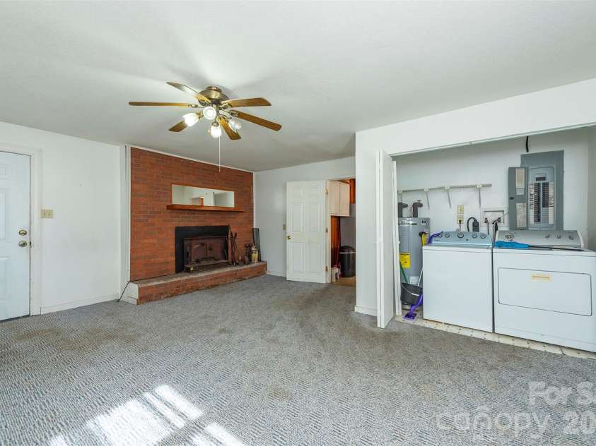 106 Scotland Street, Black Mountain, NC 28711.  MLS# CAR4344660, YatesRealty ID 4785. 