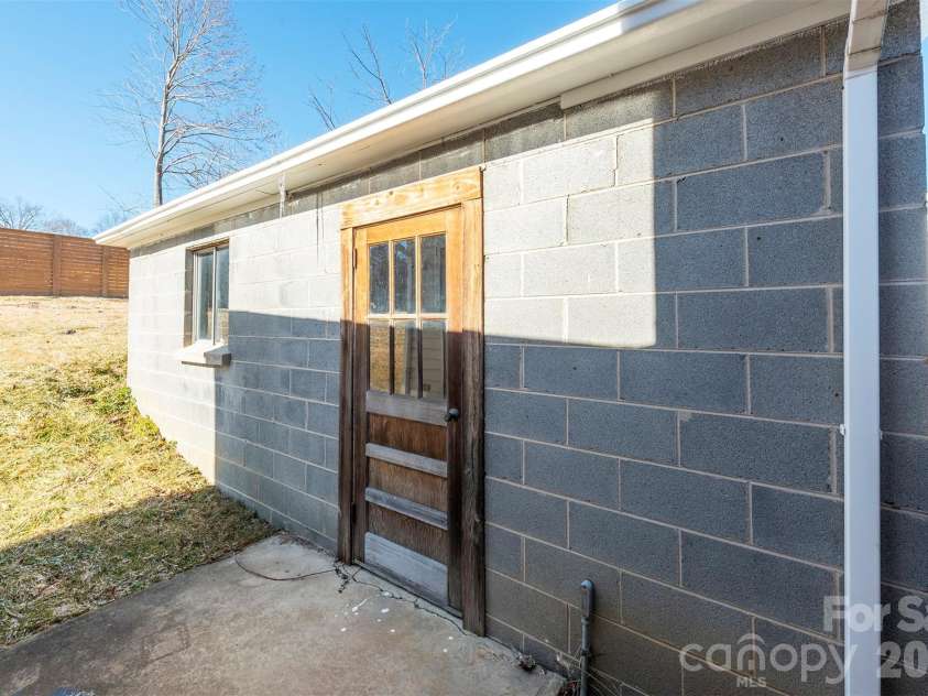 106 Scotland Street, Black Mountain, NC 28711.  MLS# CAR4344660, YatesRealty ID 4785. 