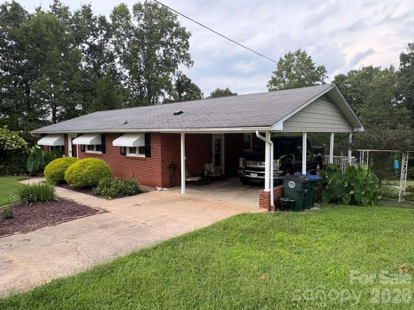 730 Harris Avenue, Valdese, NC 28690.  MLS# CAR4417829, YatesRealty ID 47851. 