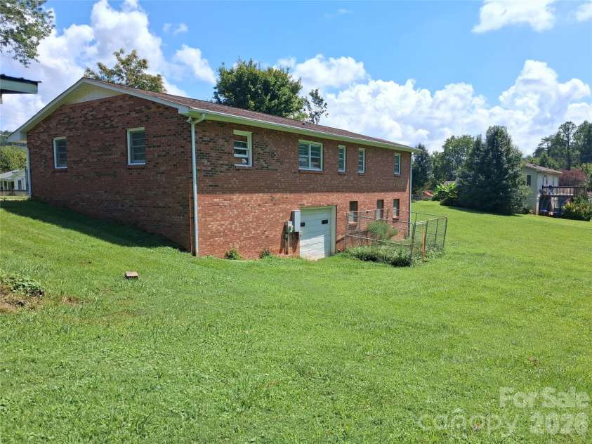 114 Ashworth Circle, Marion, NC 28752.  MLS# CAR4419710, YatesRealty ID 47852. 