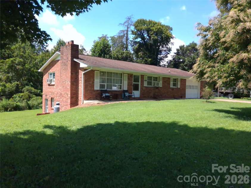 114 Ashworth Circle, Marion, NC 28752.  MLS# CAR4419710, YatesRealty ID 47852. 