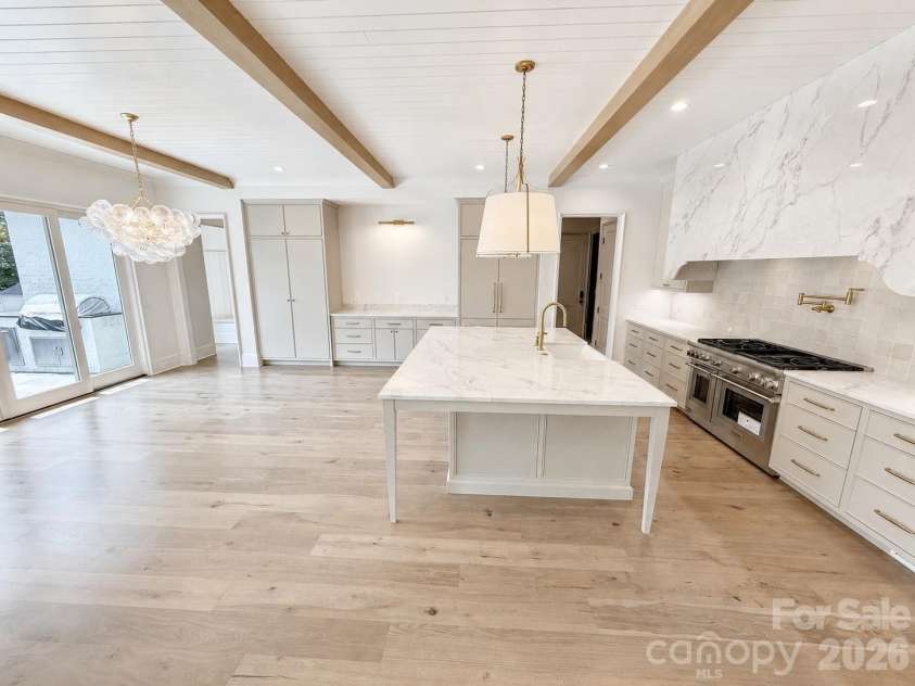 331 Wingrave Drive, Charlotte, NC 28270.  MLS# CAR4410468, YatesRealty ID 47853. 