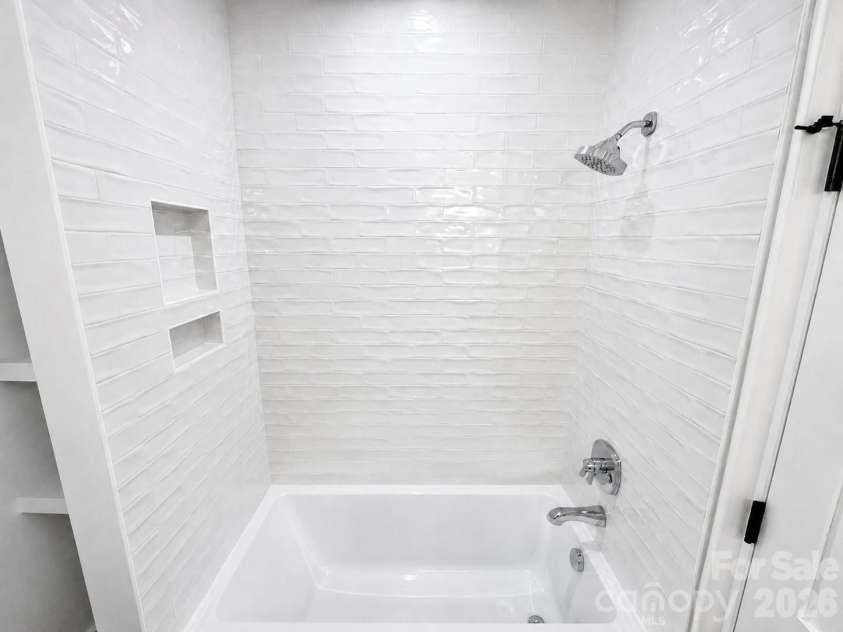 331 Wingrave Drive, Charlotte, NC 28270.  MLS# CAR4410468, YatesRealty ID 47853. 