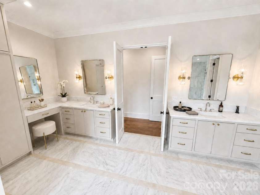 331 Wingrave Drive, Charlotte, NC 28270.  MLS# CAR4410468, YatesRealty ID 47853. Virtually Staged