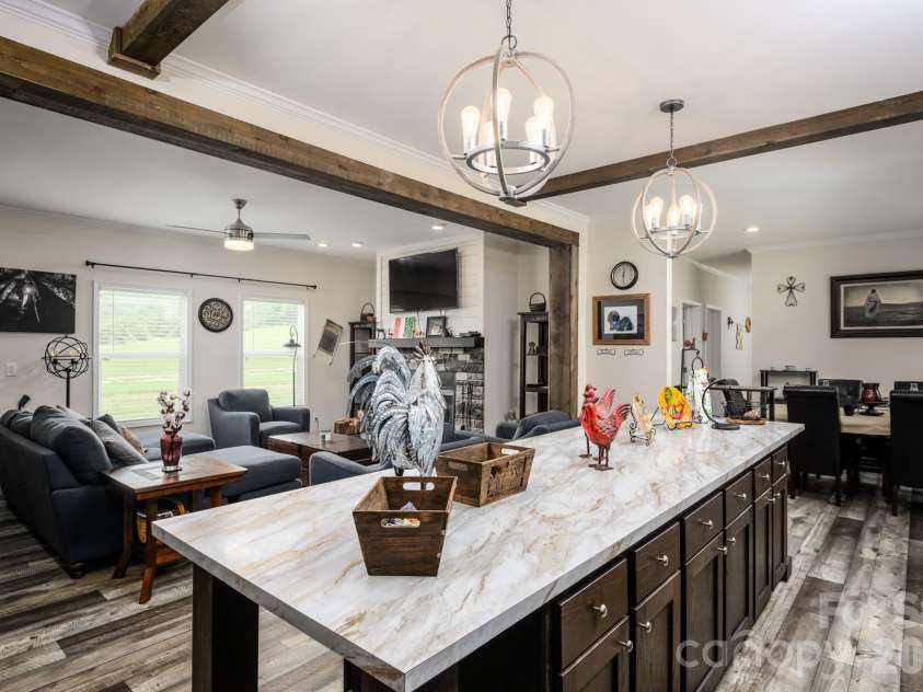 324 Plemmons Place, Marion, NC 28752.  MLS# CAR4419636, YatesRealty ID 47855. 