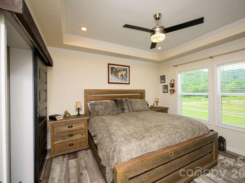 324 Plemmons Place, Marion, NC 28752.  MLS# CAR4419636, YatesRealty ID 47855. 