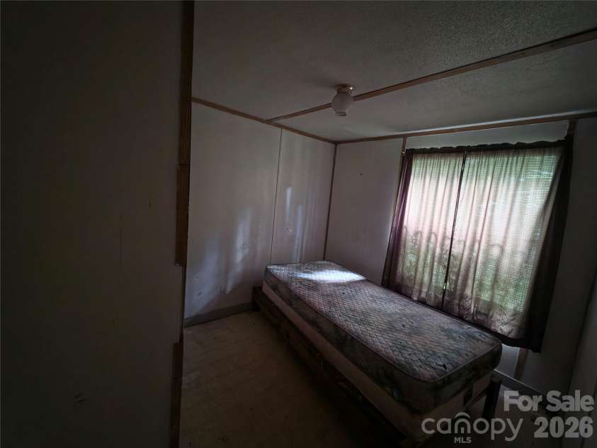 40 Gunches Dirt Road, Candler, NC 28715.  MLS# CAR4419713, YatesRealty ID 47858. 