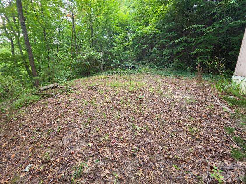 40 Gunches Dirt Road, Candler, NC 28715.  MLS# CAR4419713, YatesRealty ID 47858. 