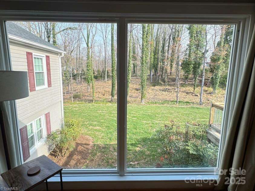 122 Arnold Avenue, Elkin, NC 28621.  MLS# CAR4241991, YatesRealty ID 4786. 