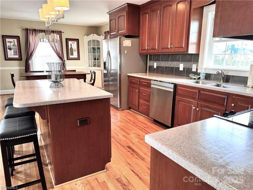122 Arnold Avenue, Elkin, NC 28621.  MLS# CAR4241991, YatesRealty ID 4786. 