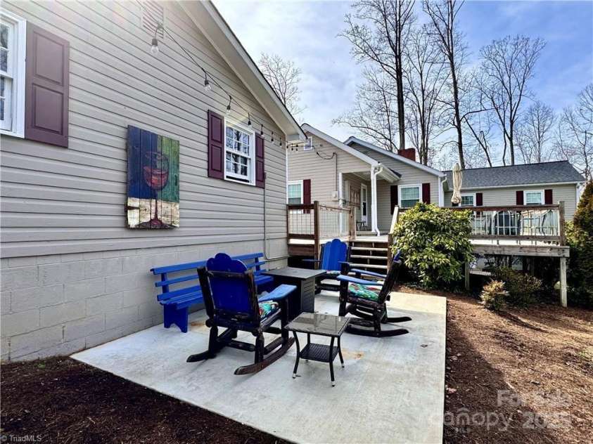 122 Arnold Avenue, Elkin, NC 28621.  MLS# CAR4241991, YatesRealty ID 4786. 