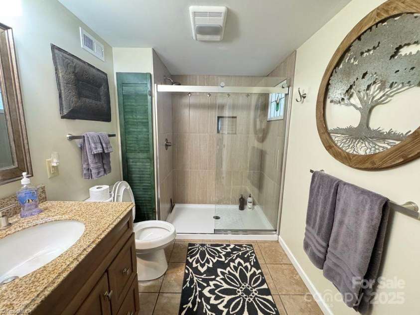 122 Arnold Avenue, Elkin, NC 28621.  MLS# CAR4241991, YatesRealty ID 4786. 