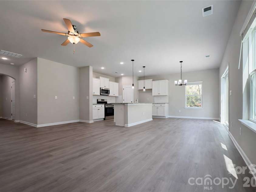 7504 Gwynne Hill Road, Charlotte, NC 28215.  MLS# CAR4327006, YatesRealty ID 4786. 