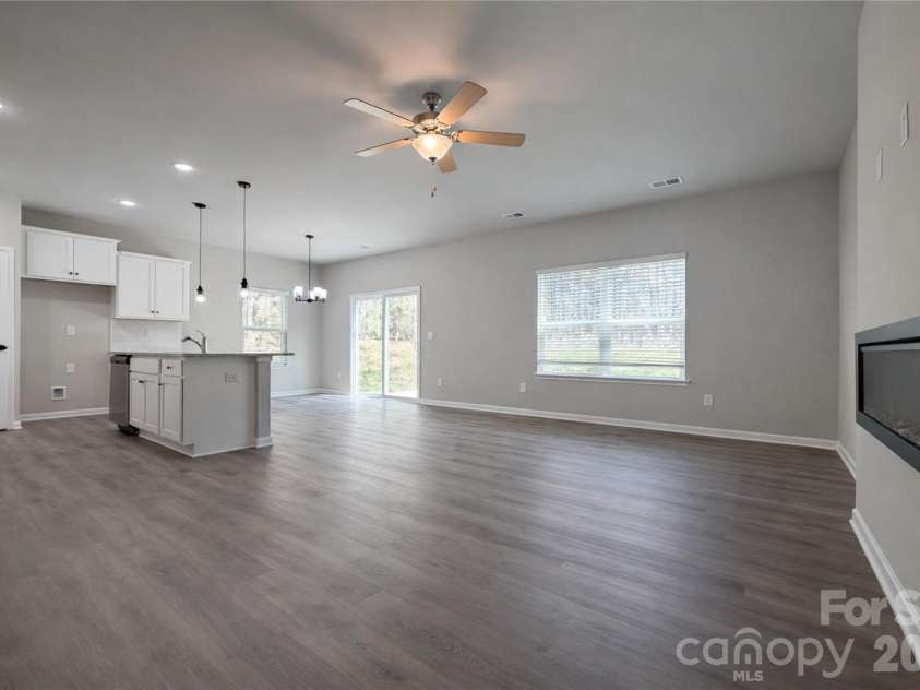 7504 Gwynne Hill Road, Charlotte, NC 28215.  MLS# CAR4327006, YatesRealty ID 4786. 