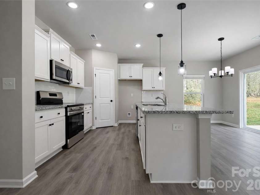 7504 Gwynne Hill Road, Charlotte, NC 28215.  MLS# CAR4327006, YatesRealty ID 4786. 